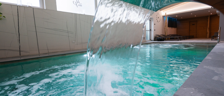 Cascata piscina Hotel Parco Palagano