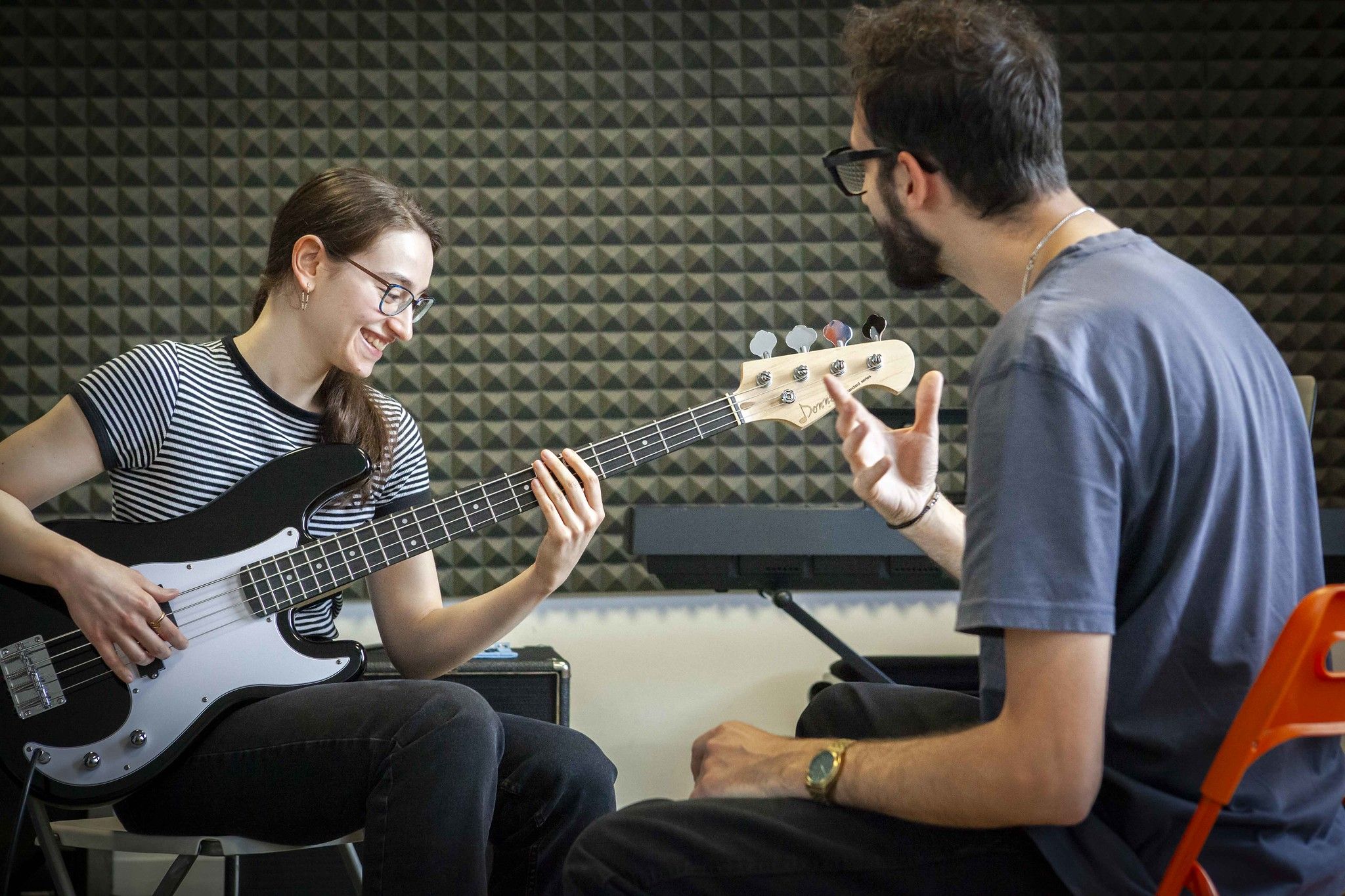 Lezione di basso alla Scuola di musica Cluster